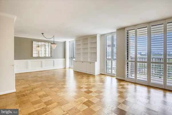 $489,900 | 6800 Fleetwood Road, Unit 1004, McLean, VA 22101