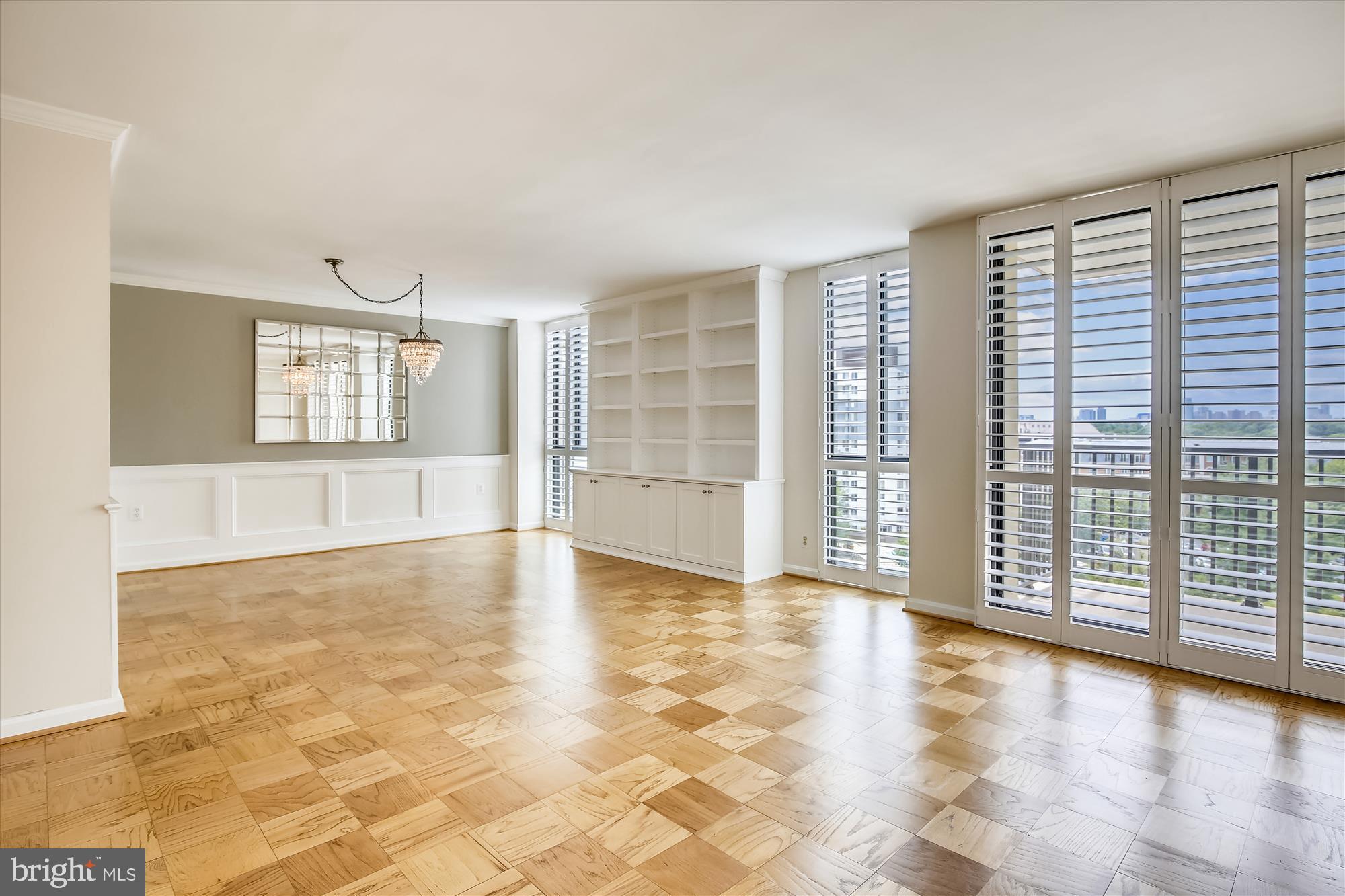 6800 Fleetwood Road, Unit 1004 McLean, VA 22101 - Photo 5 of 40 Spacious room with elegant natural light.