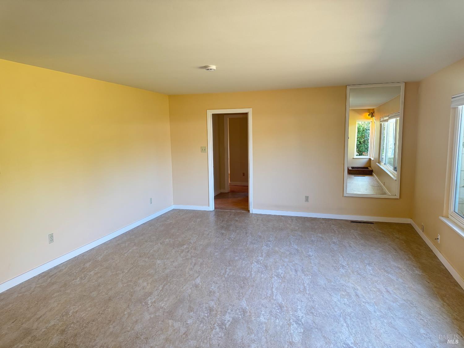 2117 Harris Court Santa Rosa, CA 95401 - Photo 17 of 62 Gallery Image 17