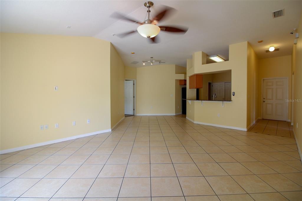 1702 Holton Road Lakeland, FL 33810 - Photo 4 of 25