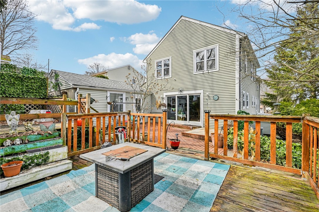 26 Barton Avenue Warwick, RI 02889 - Photo 33 of 37
