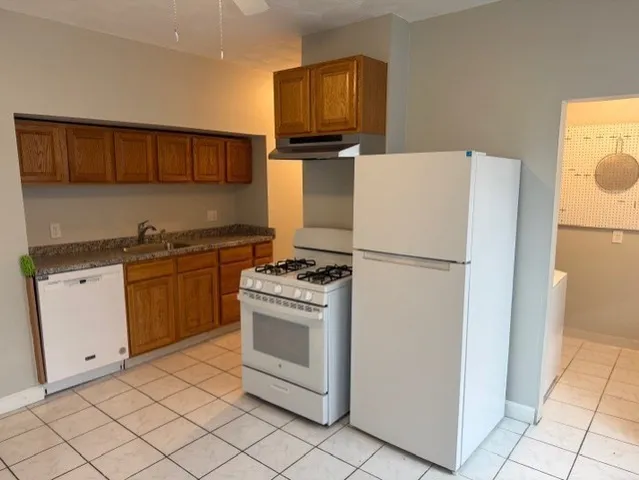 $1,625 | 21 Sylvan Street, Unit 1, Worcester, MA 01603