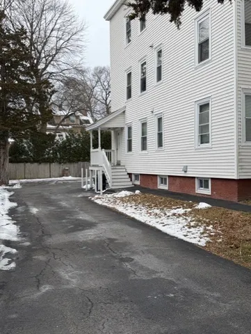 $1,625 | 21 Sylvan Street, Unit 1, Worcester, MA 01603