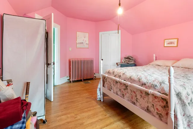 $299,000 | 113 Pleasant Street, Rockland, ME 04841