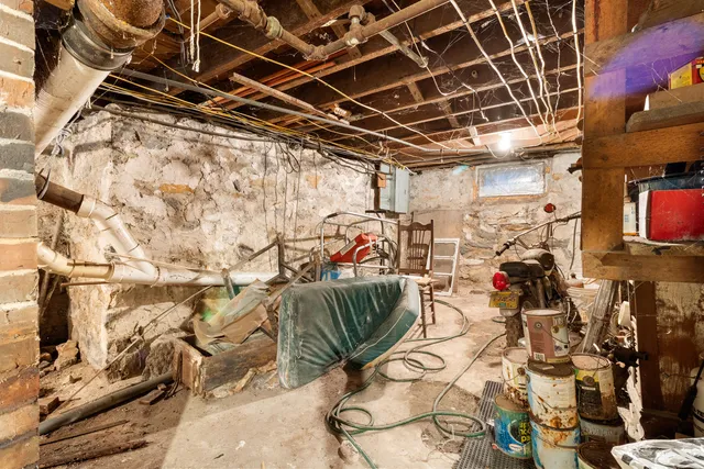 $299,000 | 113 Pleasant Street, Rockland, ME 04841