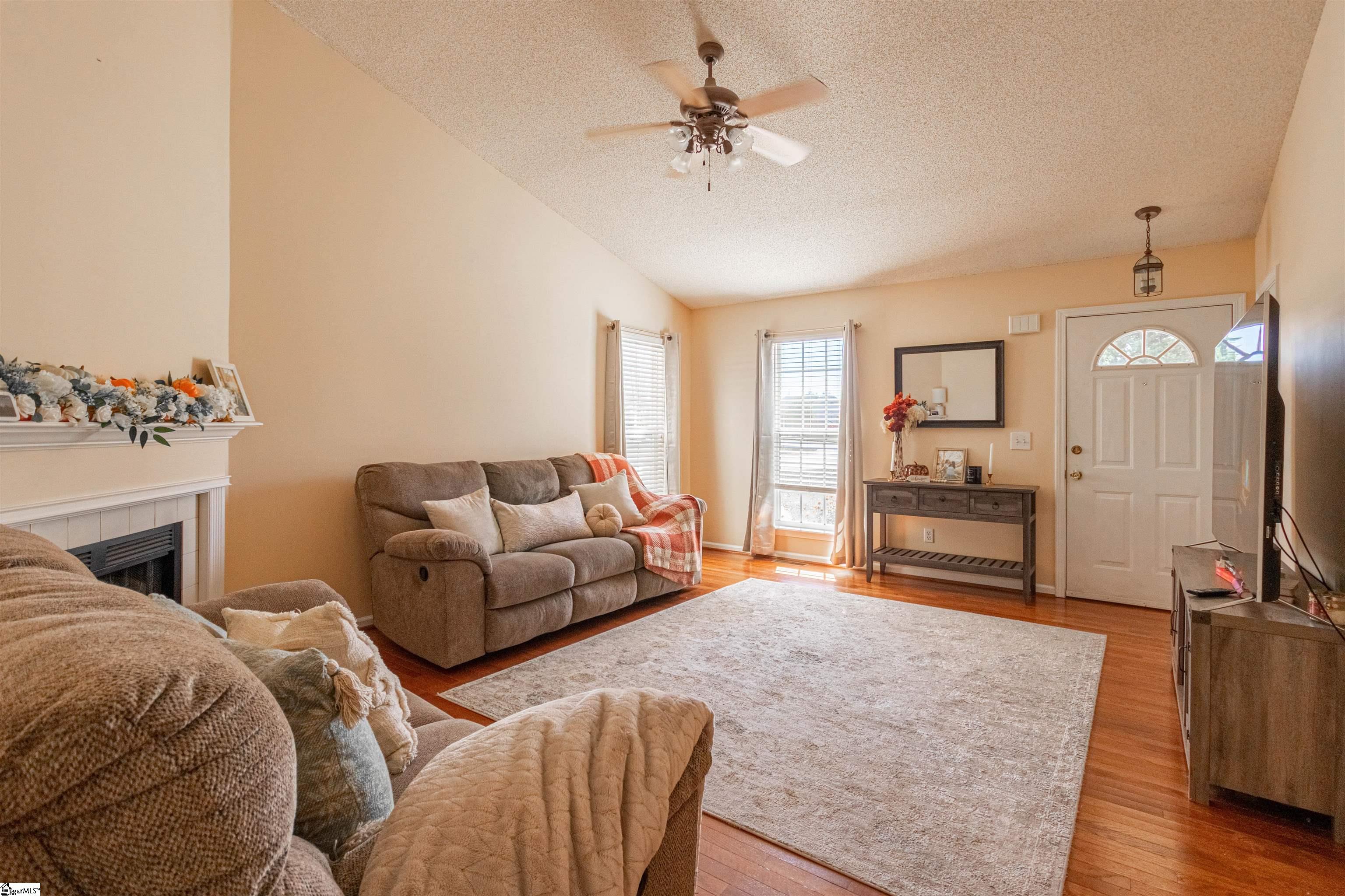 132 High Meadows Lane Greer, SC 29651 - Photo 2 of 20