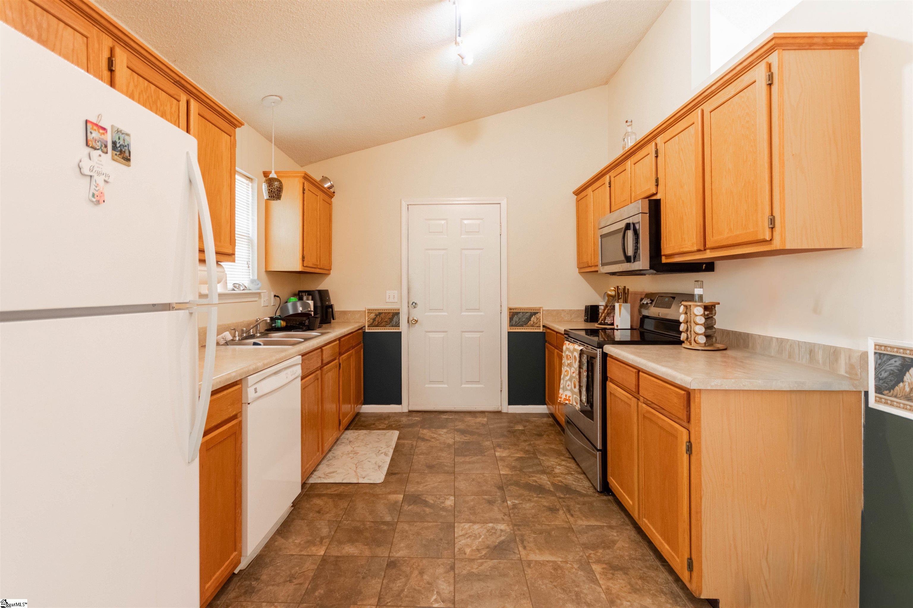 132 High Meadows Lane Greer, SC 29651 - Photo 7 of 20