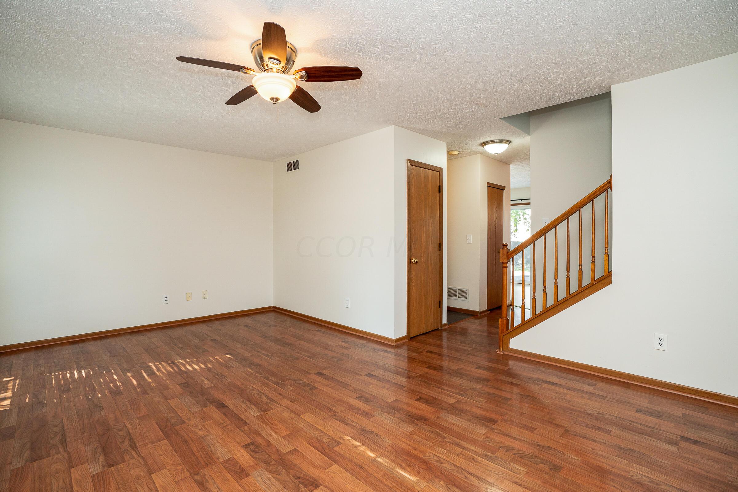 2135 Tonda Lane Grove City, OH 43123 - Photo 7 of 37 Freshly painted and move in ready