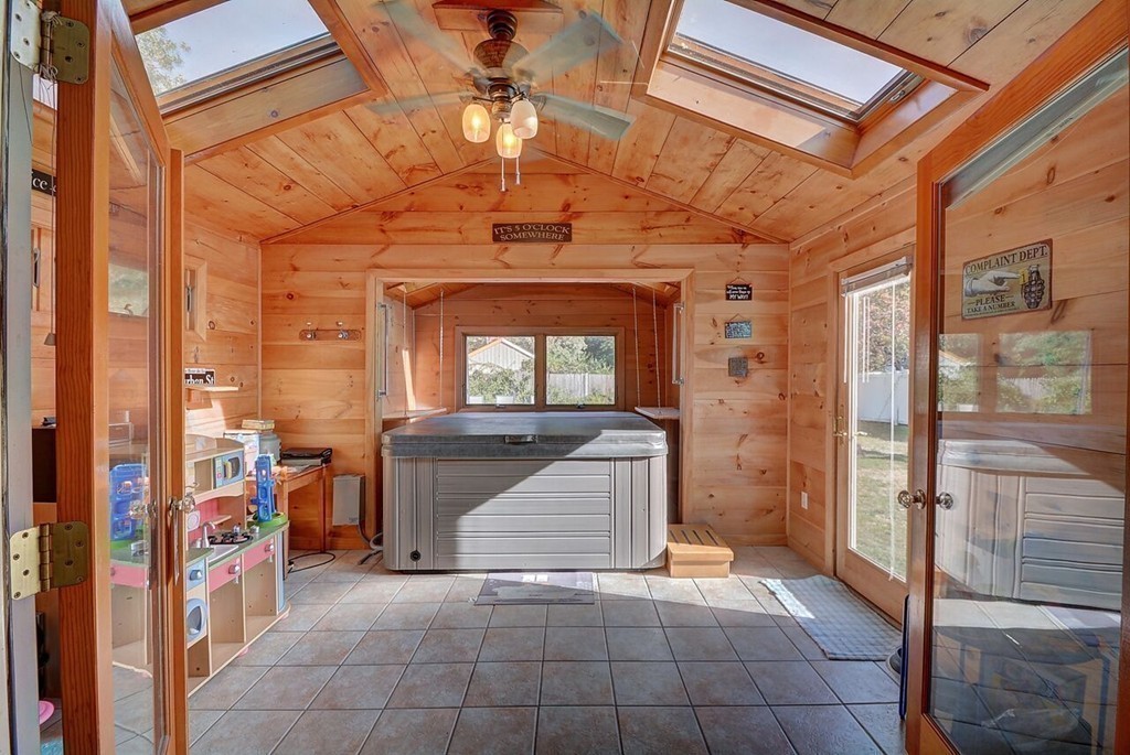 23 Carpenter Road Dudley, MA 01571 - Photo 12 of 30 Gallery Image 12