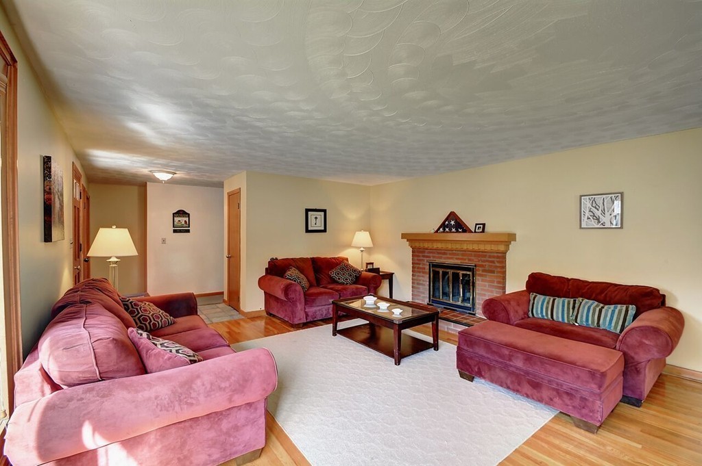 23 Carpenter Road Dudley, MA 01571 - Photo 3 of 30 Gallery Image 3