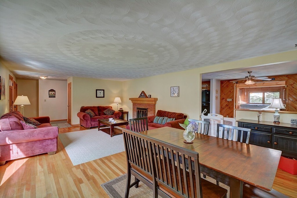 23 Carpenter Road Dudley, MA 01571 - Photo 5 of 30 Gallery Image 5