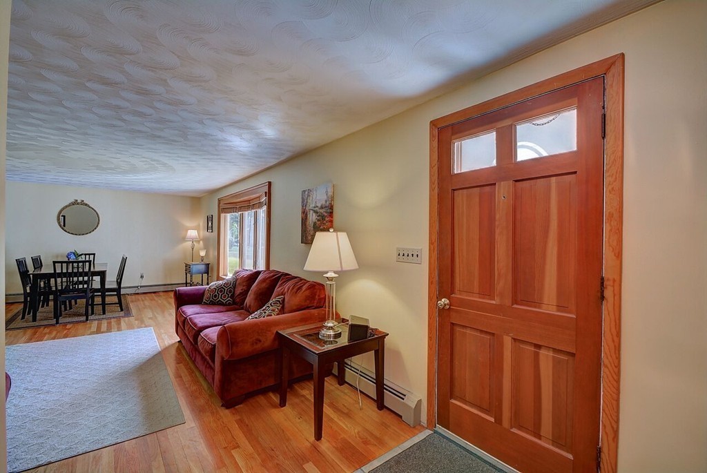 23 Carpenter Road Dudley, MA 01571 - Photo 6 of 30 Gallery Image 6