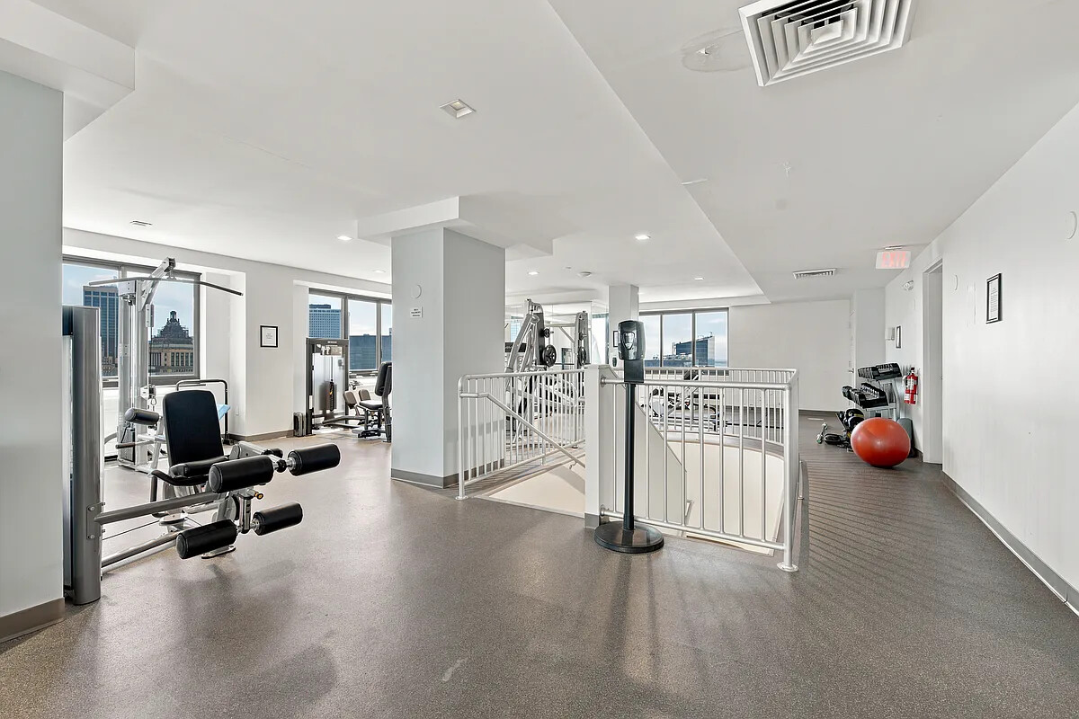200 Rector Place, Unit 12D Manhattan, NY 10280 - Photo 11 of 17 Gallery Image 11