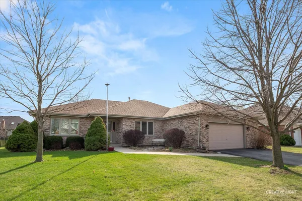$480,000 | 22123 Pembrook Drive, Frankfort, IL 60423