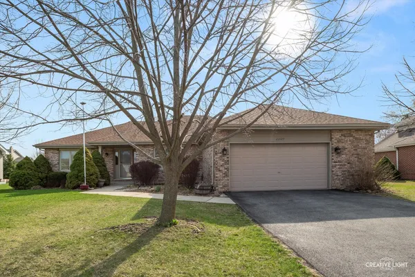 $480,000 | 22123 Pembrook Drive, Frankfort, IL 60423