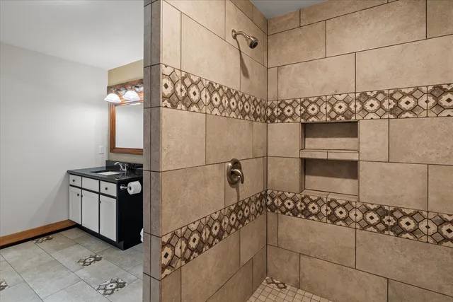 $995,000 | E5706 Park, Westby, WI 54667