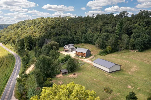 $995,000 | E5706 Park, Westby, WI 54667