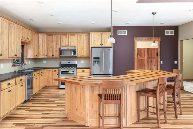 $995,000 | E5706 Park, Westby, WI 54667