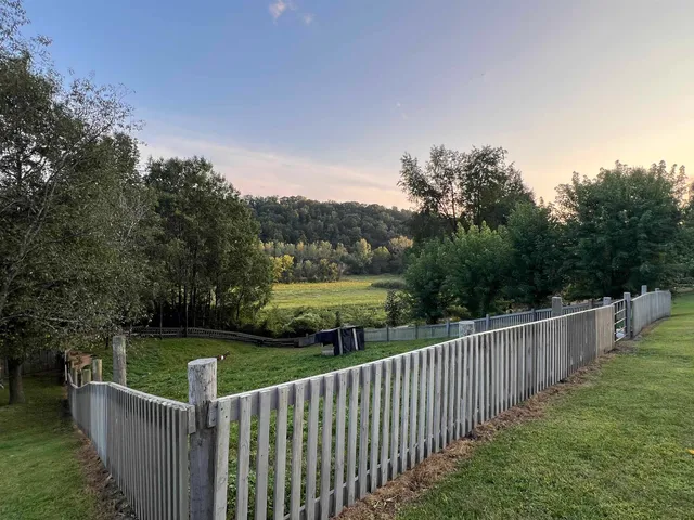 $995,000 | E5706 Park, Westby, WI 54667