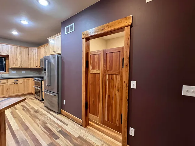 $995,000 | E5706 Park, Westby, WI 54667