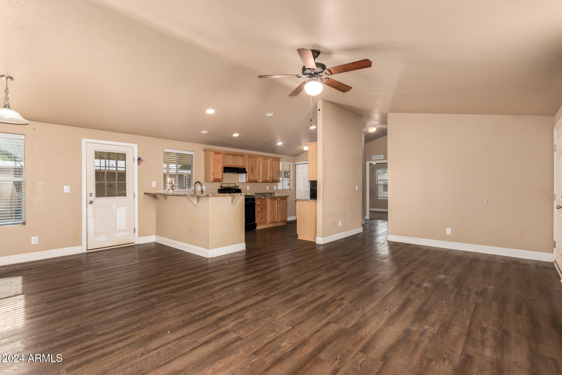 400 West Baseline Road, Unit 72 Tempe, AZ 85283 - Photo 5 of 23 05 - Baseline