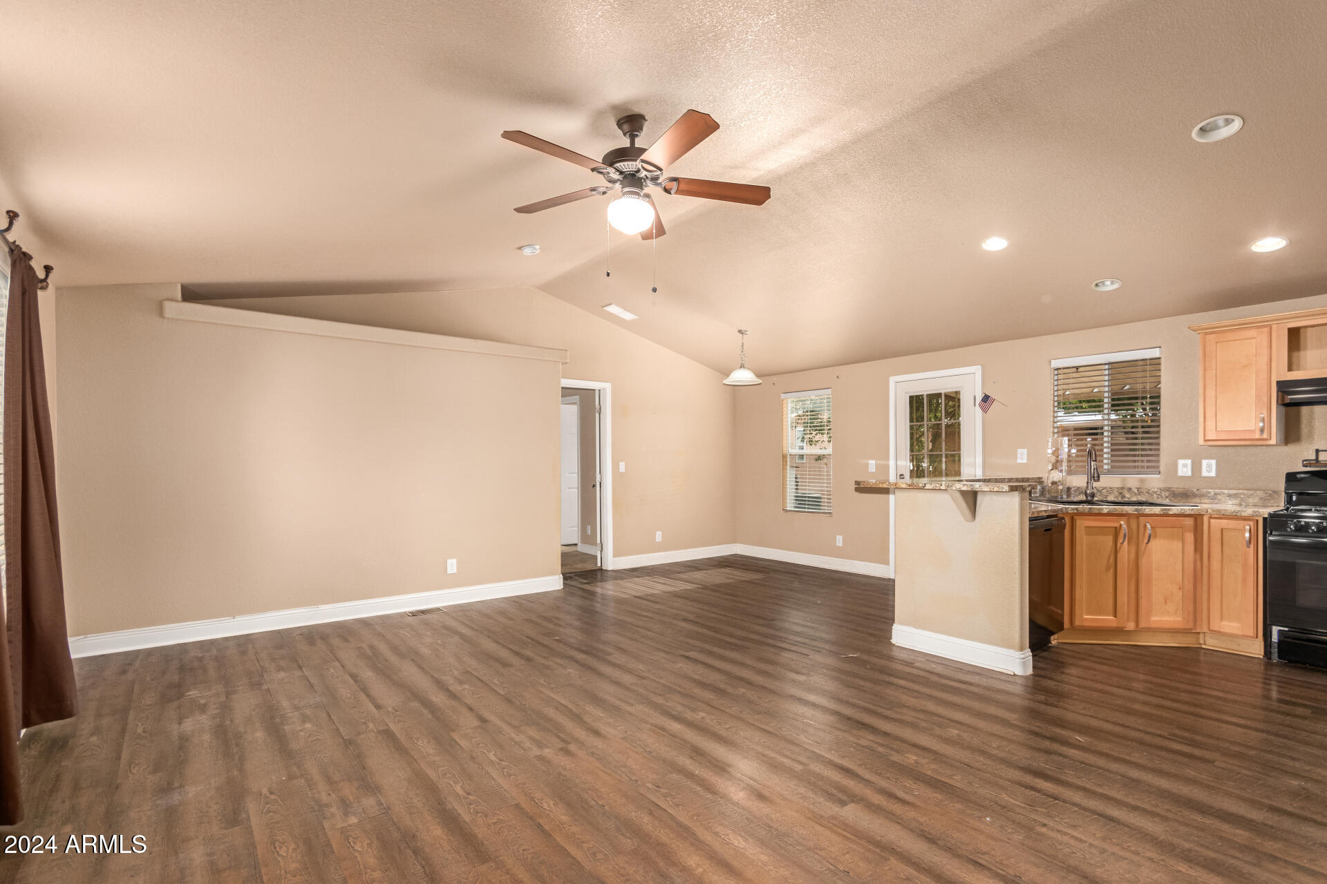 400 West Baseline Road, Unit 72 Tempe, AZ 85283 - Photo 6 of 23 06 - Baseline
