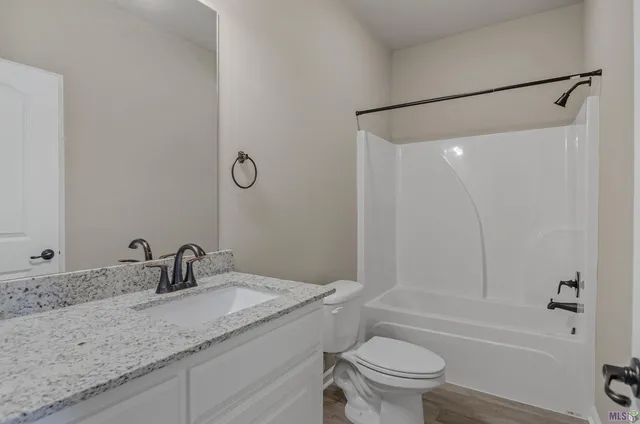 $1,800 | 3036 South Roth Avenue, Gonzales, LA 70737