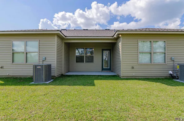 $1,800 | 3036 South Roth Avenue, Gonzales, LA 70737