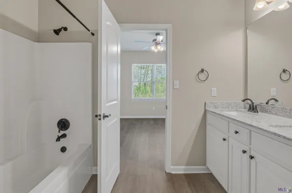 $1,800 | 3036 South Roth Avenue, Gonzales, LA 70737