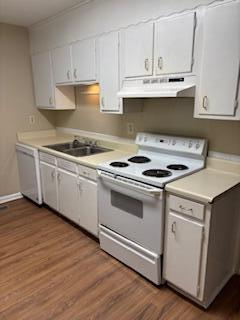 726-728 West State Line Road Rossville, GA 30741 - Photo 13 of 21 726 kitchen