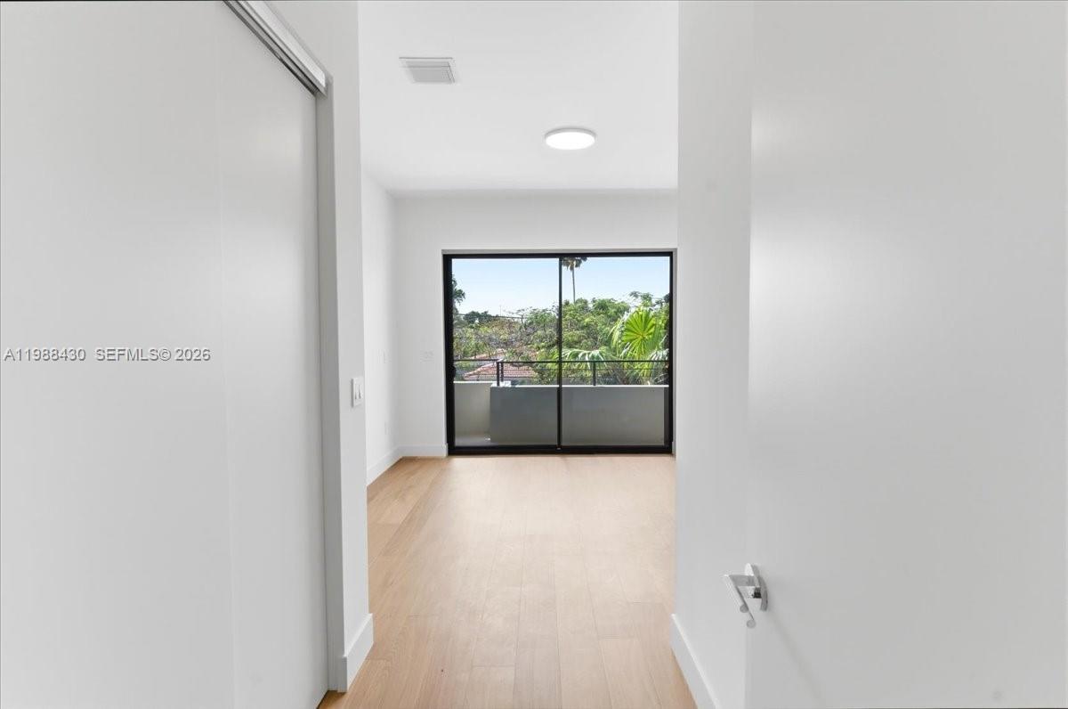 2925 Southwest 36th Avenue Miami, FL 33133 - Photo 19 of 59