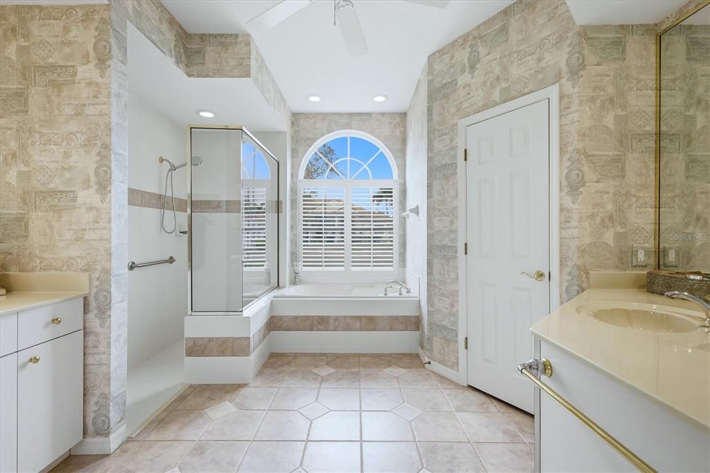 6653 Windjammer Place Lakewood Ranch, FL 34202 - Photo 18 of 47