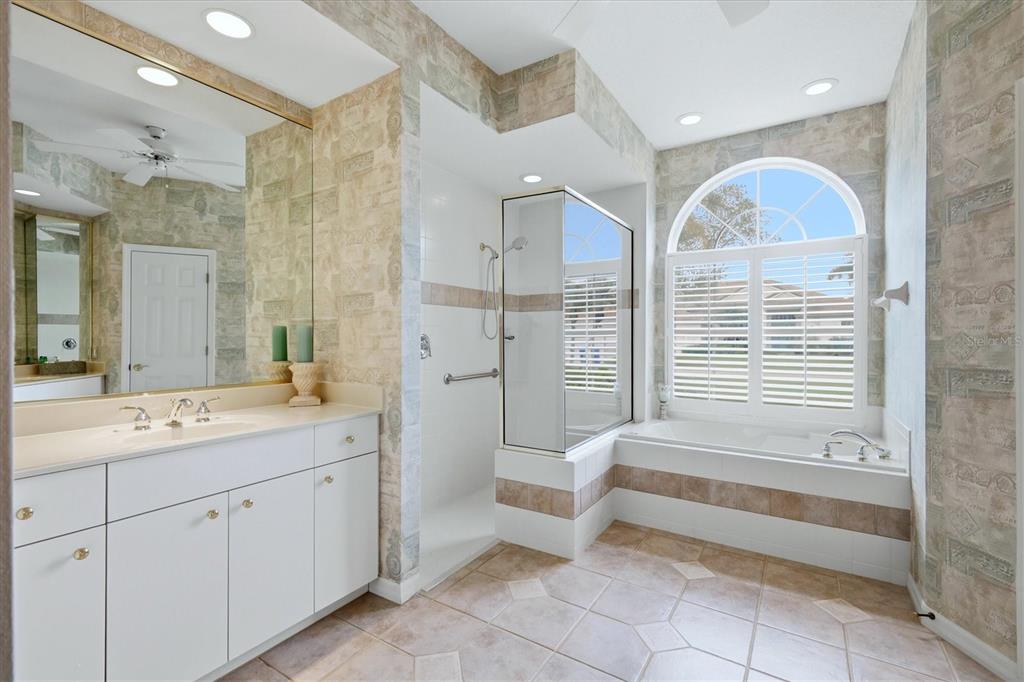 6653 Windjammer Place Lakewood Ranch, FL 34202 - Photo 19 of 47