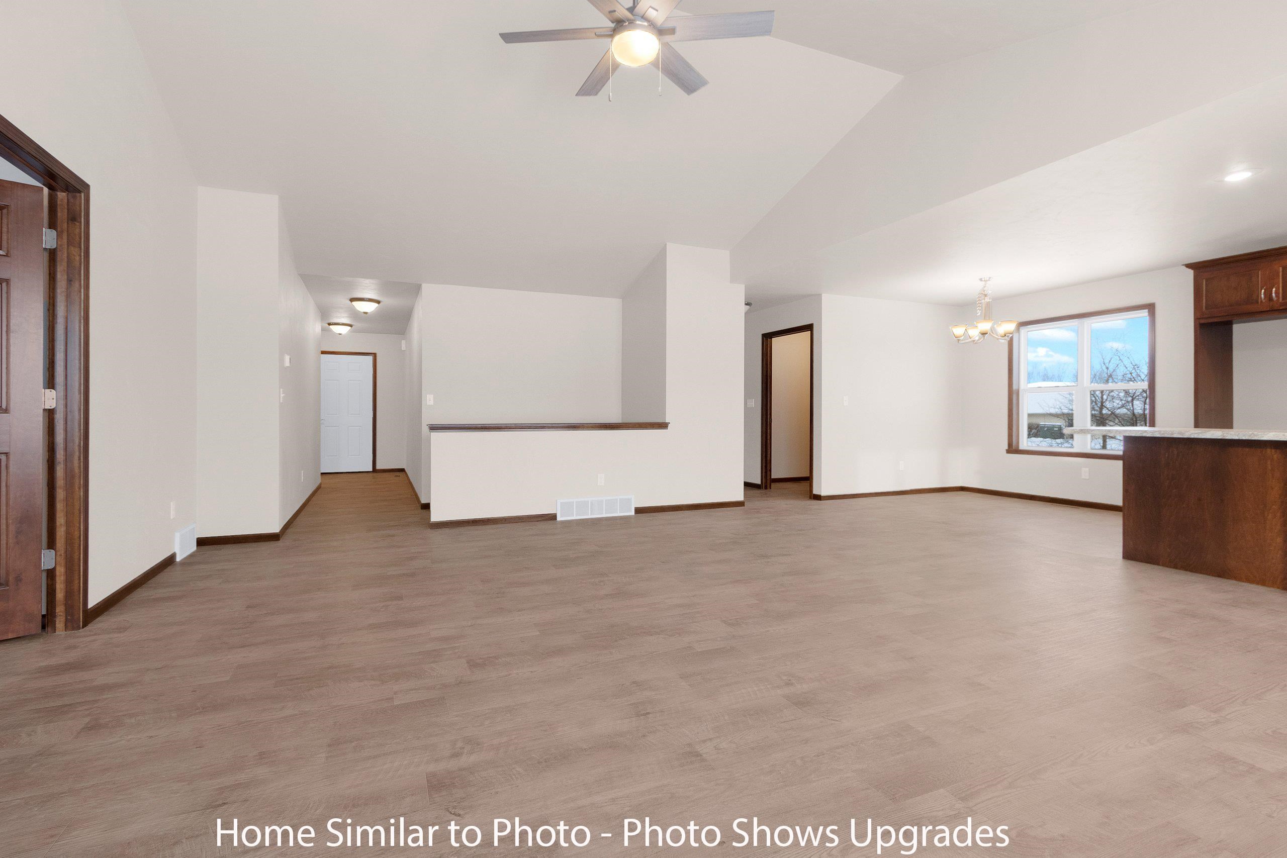 1933 Huffcutt Lane Waupaca, WI 54981 - Photo 6 of 25
