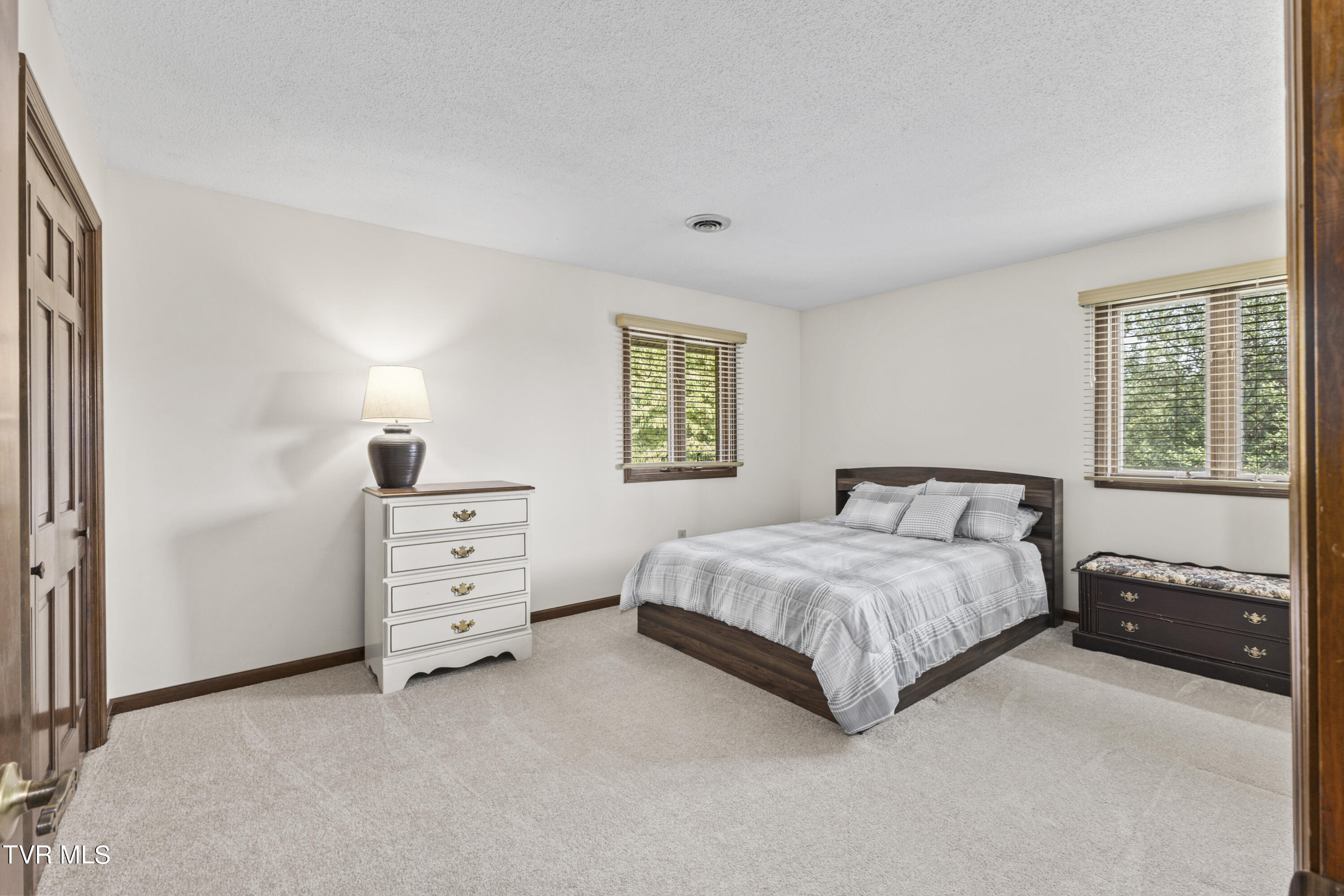 1902 Overhill Road Bristol, VA 24201 - Photo 20 of 54 128A4800