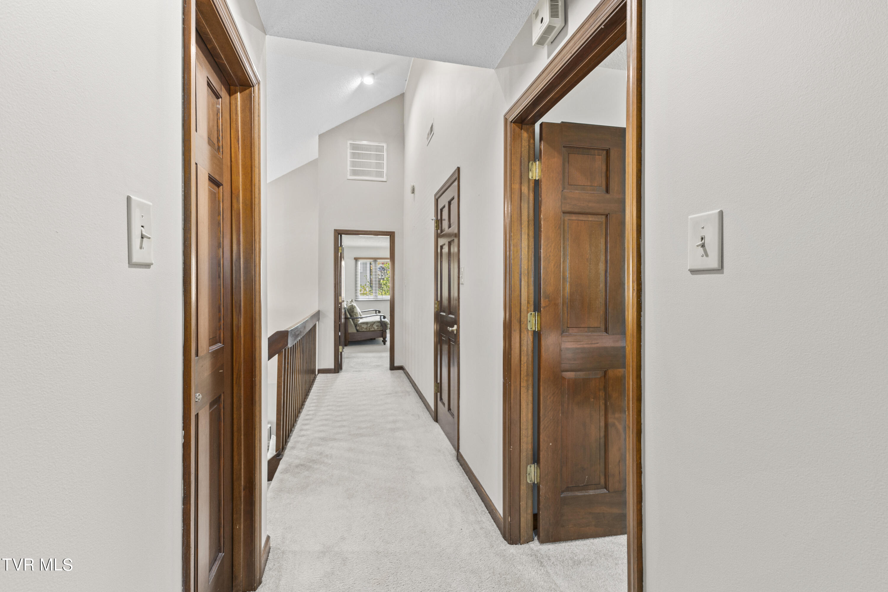 1902 Overhill Road Bristol, VA 24201 - Photo 25 of 54 128A4822