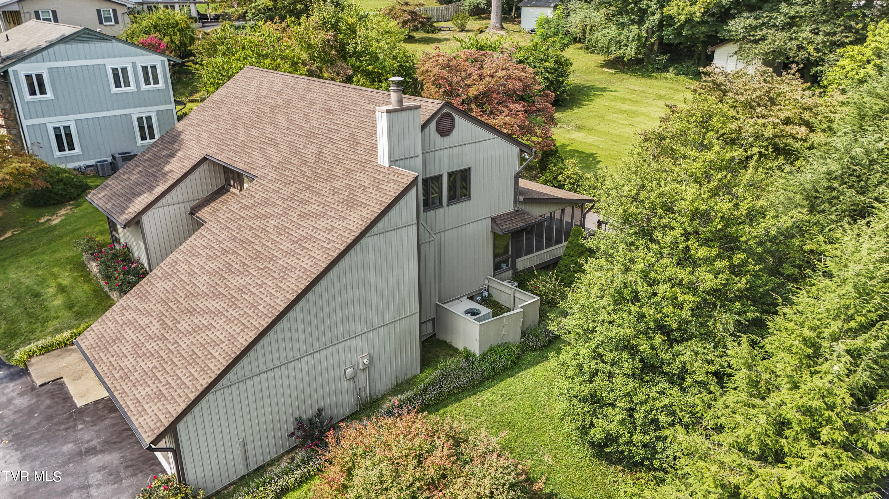 1902 Overhill Road Bristol, VA 24201 - Photo 40 of 54 DJI_20240909152540_0758_D