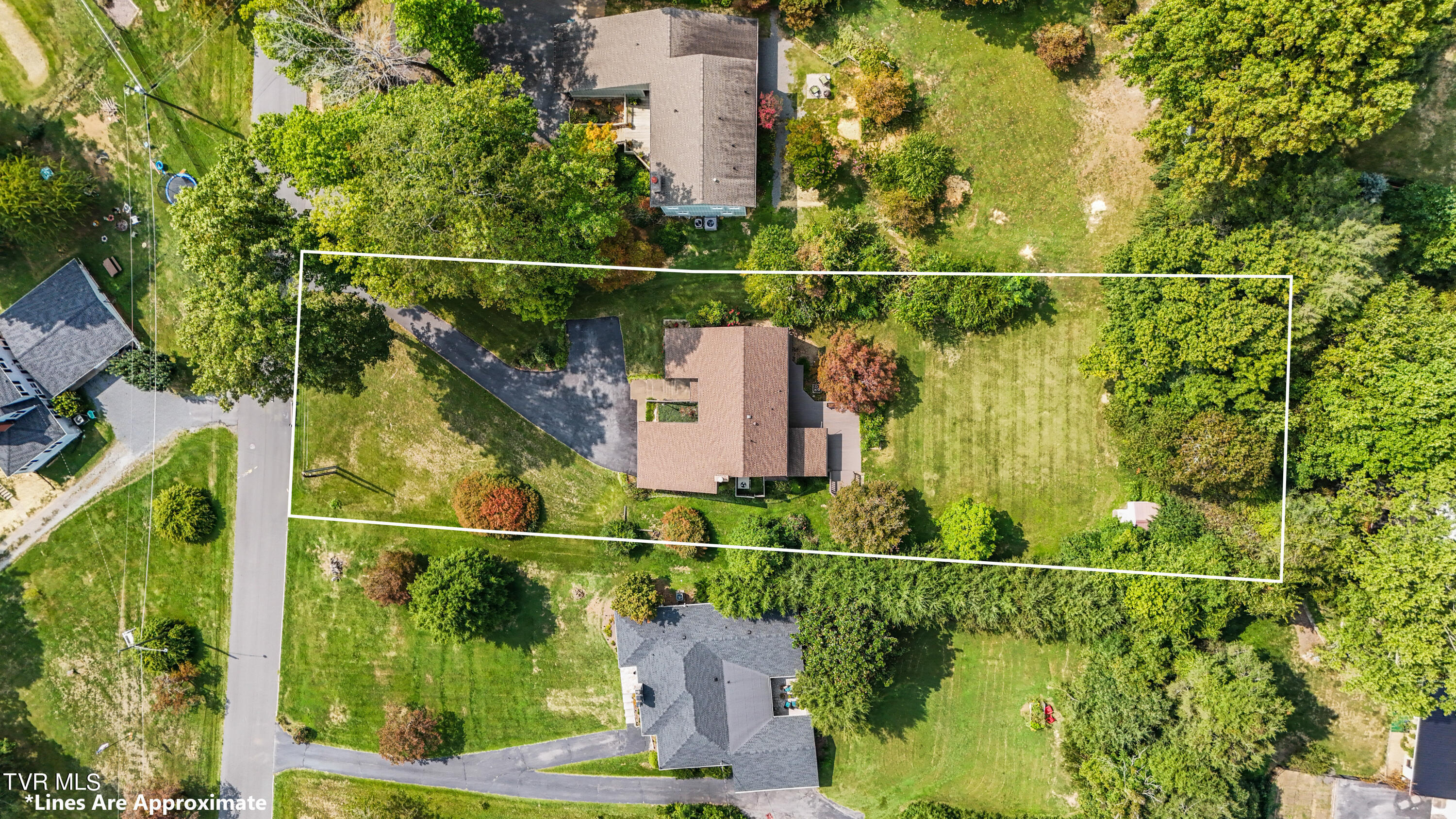 1902 Overhill Road Bristol, VA 24201 - Photo 48 of 54 DJI_20240909152114_0731_D