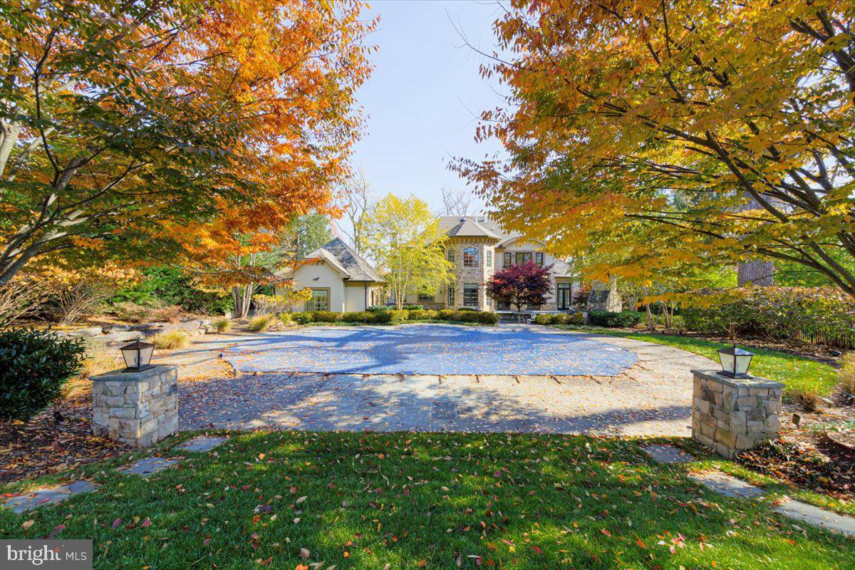 8710 Fernwood Road Bethesda, MD 20817 - Photo 31 of 40 Swimming Pool