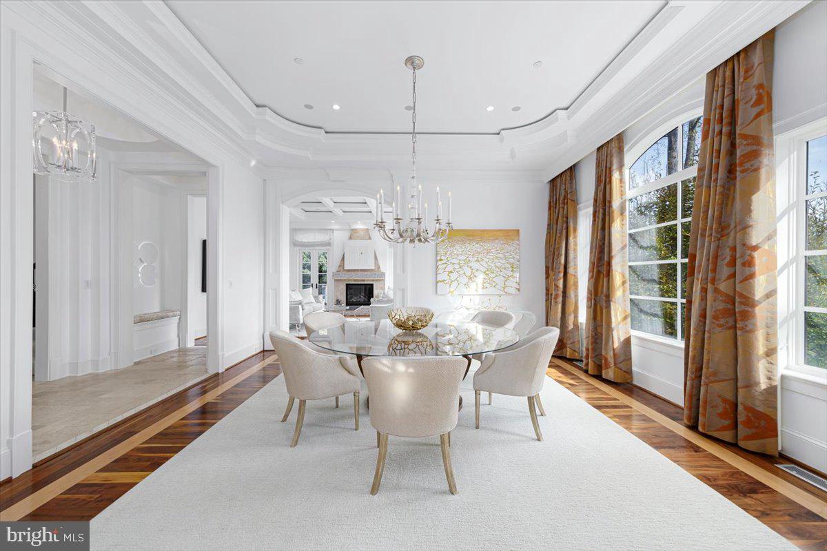 8710 Fernwood Road Bethesda, MD 20817 - Photo 4 of 40 Dining Room
