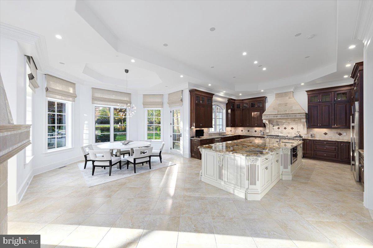 8710 Fernwood Road Bethesda, MD 20817 - Photo 10 of 40 Kitchen