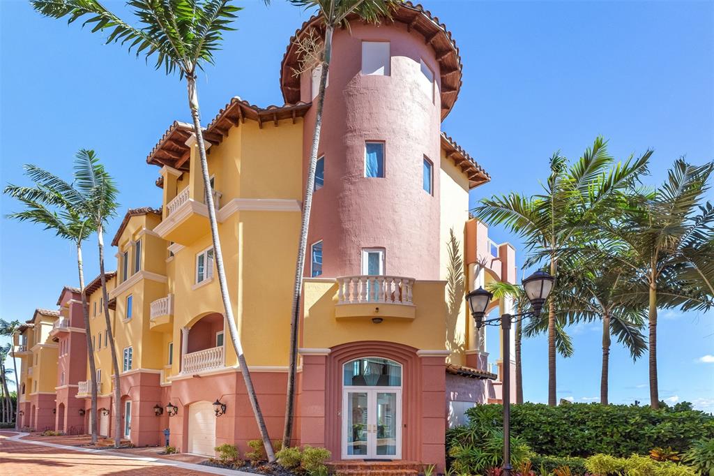 2140 North Ocean Boulevard, Unit V Fort Lauderdale, FL 33305 - Photo 3 of 63 front view of a building