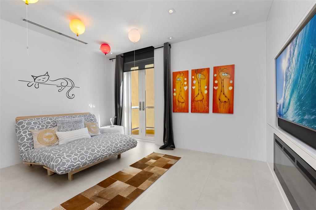 2140 North Ocean Boulevard, Unit V Fort Lauderdale, FL 33305 - Photo 36 of 63 3rd Floor Guest Bedroom