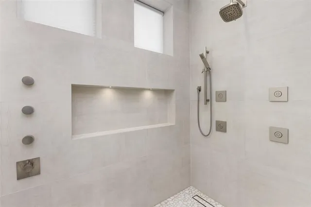 $5,800,000 | 2140 North Ocean Boulevard, Unit V, Fort Lauderdale, FL 33305