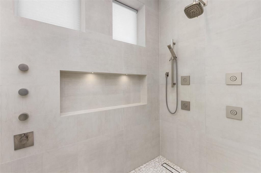 2140 North Ocean Boulevard, Unit V Fort Lauderdale, FL 33305 - Photo 49 of 63 a bathroom with a shower