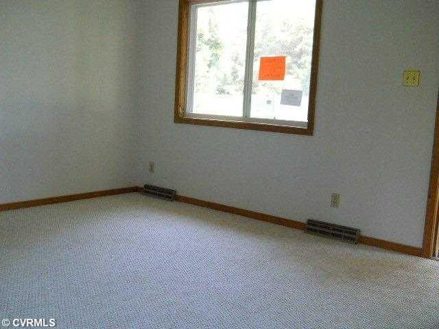 2147 Bagby Road Bumpass, VA 23024 - Photo 3 of 6 Living Room