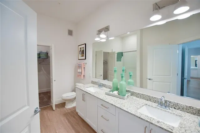 $3,220 | 2620 Mall Of Georgia Boulevard, Unit C1, Buford, GA 30519