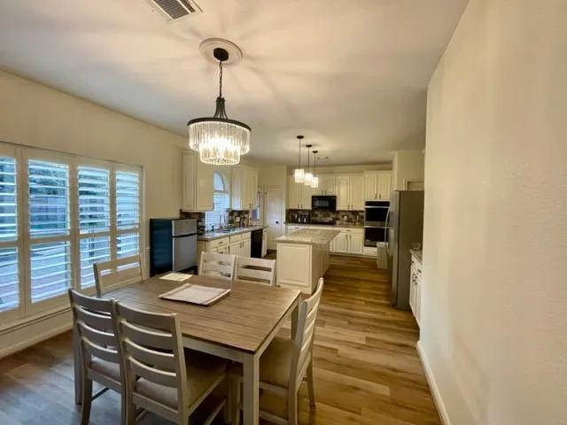 $3,500 | 3602 Garrettsville Drive, Pearland, TX 77584