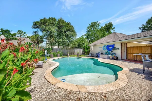 $3,500 | 3602 Garrettsville Drive, Pearland, TX 77584