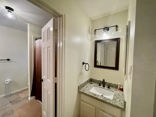 $3,500 | 3602 Garrettsville Drive, Pearland, TX 77584